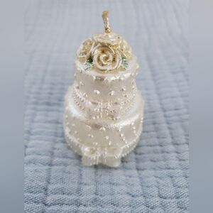 White Decorative Wedding Cake Candle